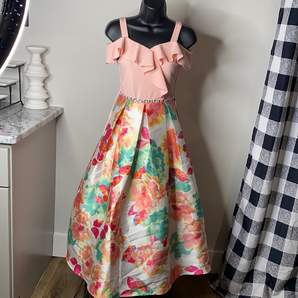 Gorgeous Girl Glamour Pocket Dress